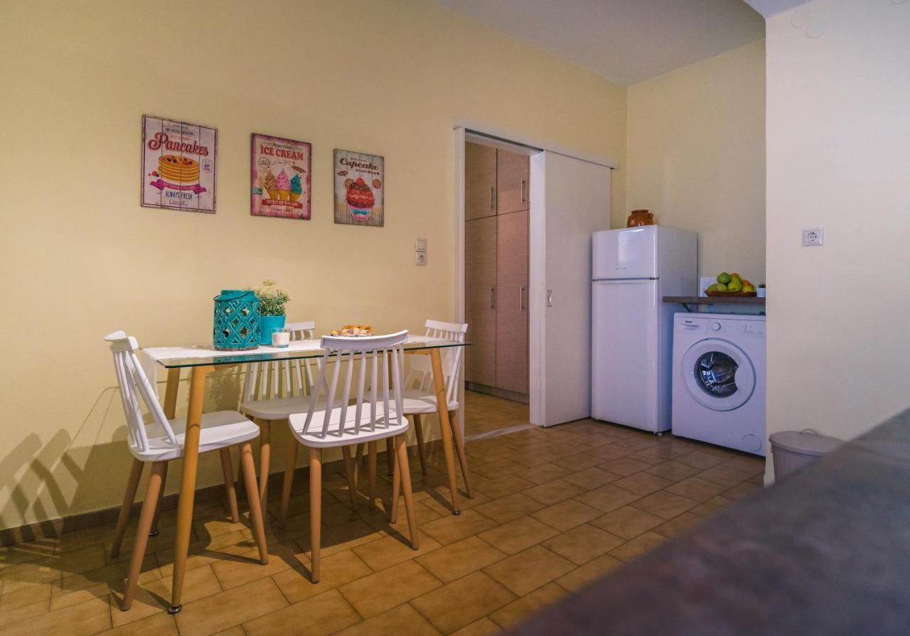 Penny'S Apartment Exambela Екстер'єр фото